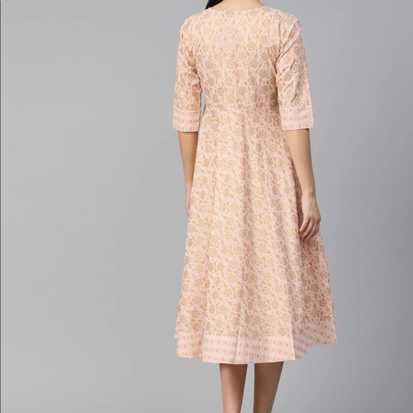 V neck printed dress - Picture 6 of 6